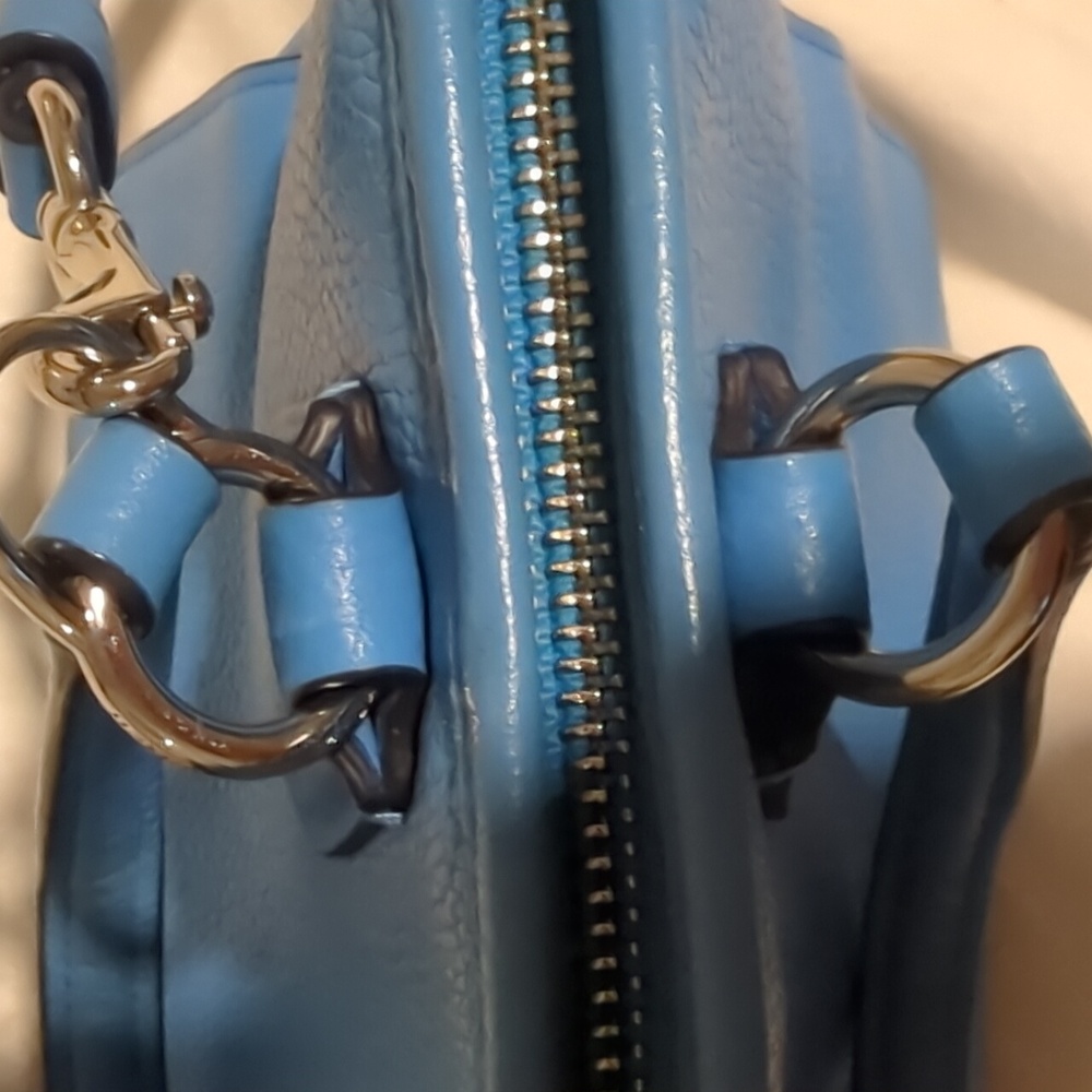 Coach Azure Bag With Silver Hardware And Coach Tag - Picture 10 of 12